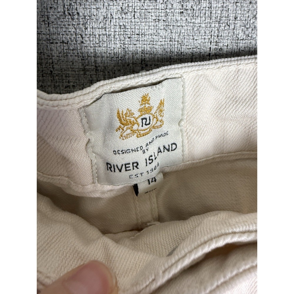 River Island Beige Khaki Distressed Cutoff Denim Shorts UK Brand 34in Waist - Picture 3 of 6